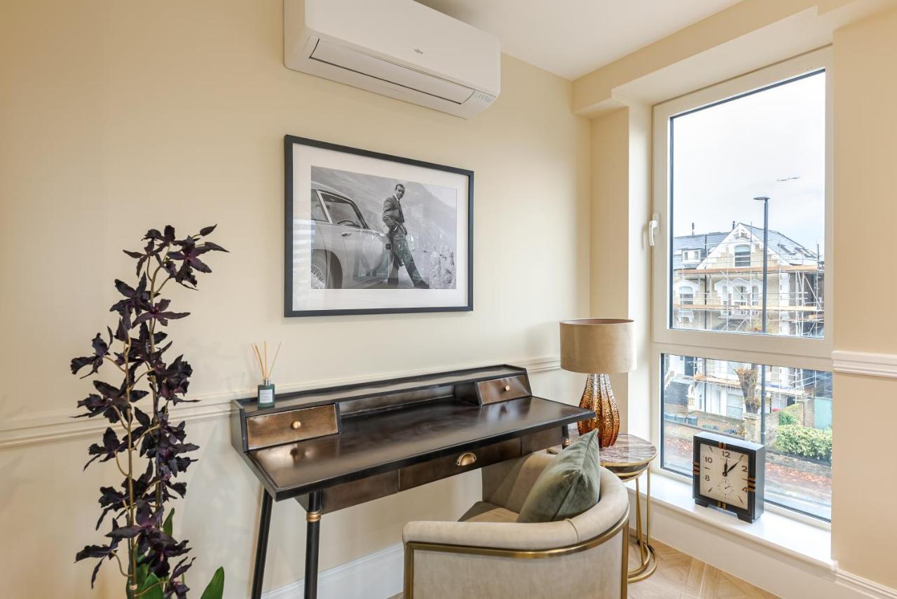 Stunning 2br 2bth With Ac In The Heart Of Chiswick Apartment *