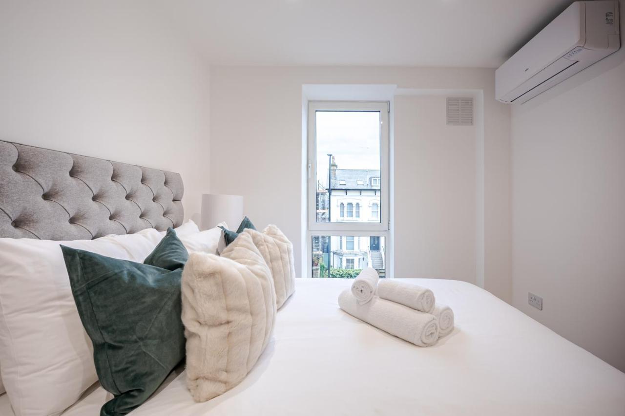 Stunning 2br 2bth With Ac In The Heart Of Chiswick Apartment London