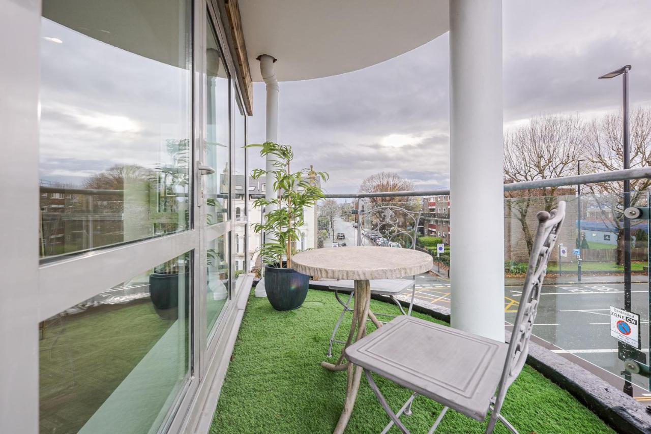 Apartment Stunning 2br 2bth With Ac In The Heart Of Chiswick *
